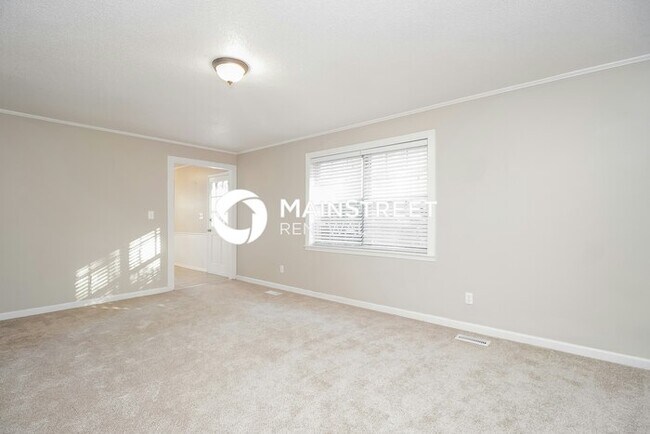 Foto del edificio - 5 Bedroom Pet-Friendly Home in Birmingham, AL with Main Street Renewal