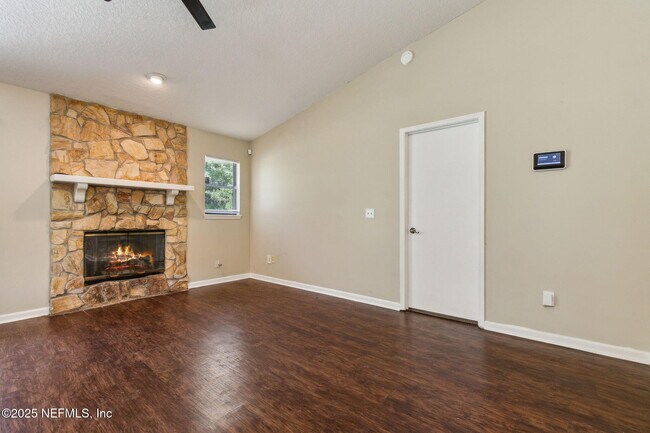 Foto del edificio - 1565 Shearwater Dr