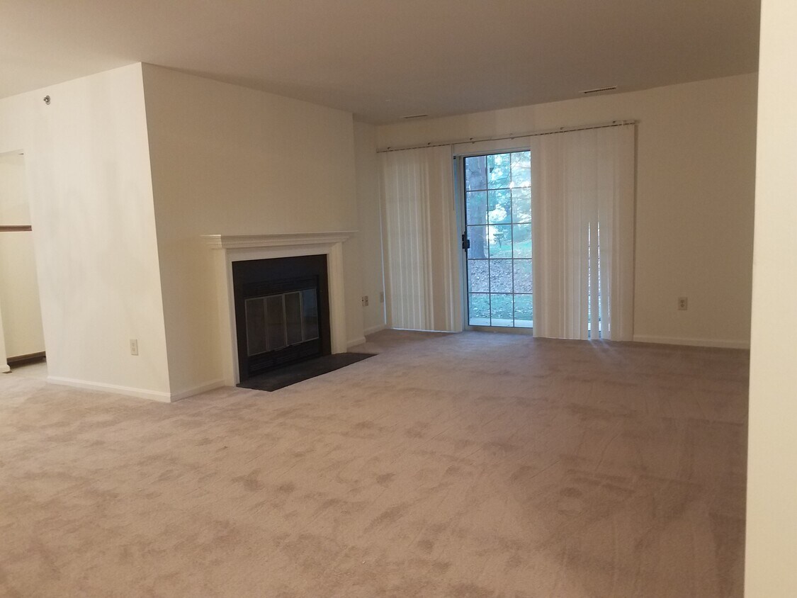 13 Rainflower Path Unit 102, Sparks Glencoe, MD 21152 Condo for Rent