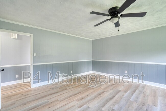 Foto del edificio - 835 Archer Rd