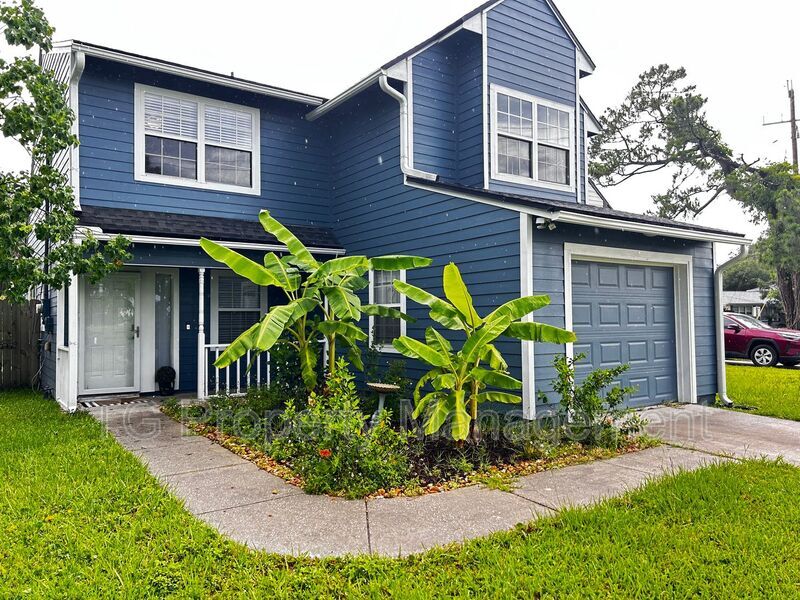 Primary Photo - 430 Trout River Dr
