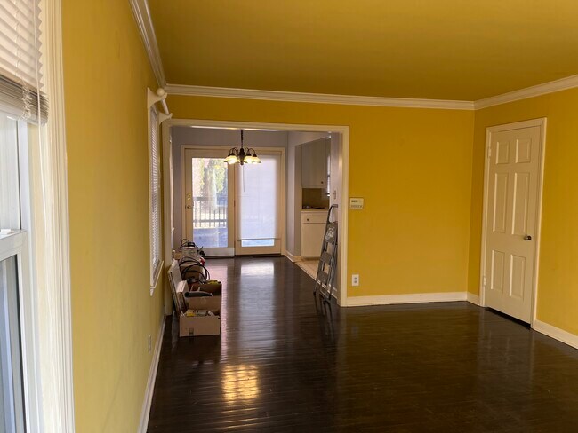 Foto del edificio - 4106 N Bartlett Ave