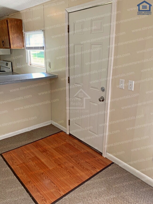 210 Holly Berry Ln House Rental in Sparta, TN