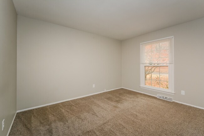 Building Photo - 3950 Cordin Dr