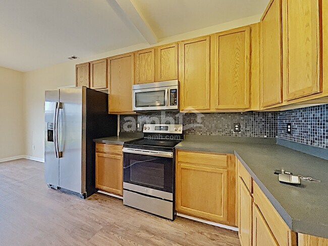 Foto del edificio - 1039 Vanguard Dr
