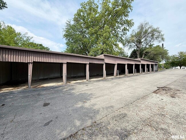 Building Photo - 2700 W Forrest Hill Ave