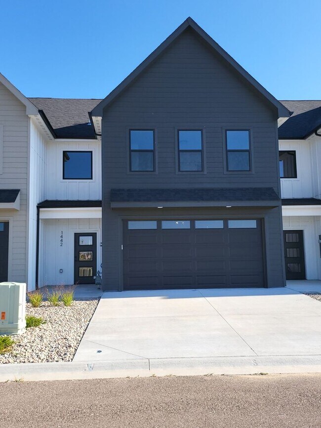 Foto del edificio - Beautiful Newly Built 3 Bedroom 2.5 Bath T...