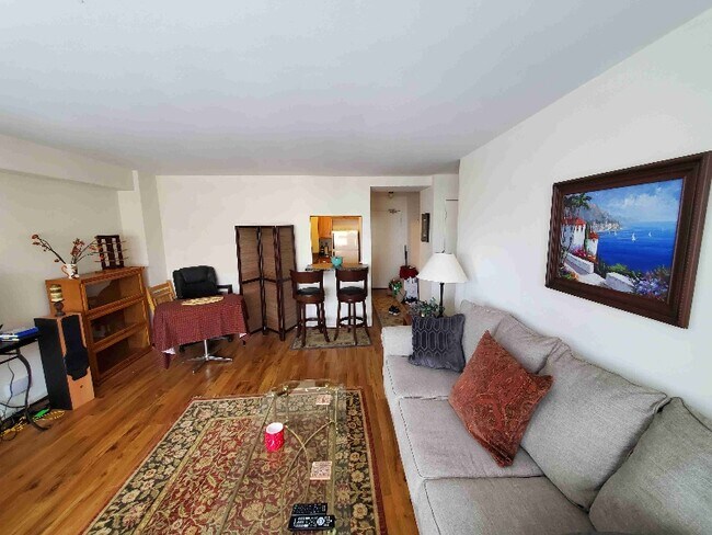 Foto del edificio - 2909 N Sheridan Rd