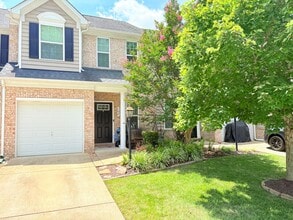 Building Photo - 104 Riva Ct