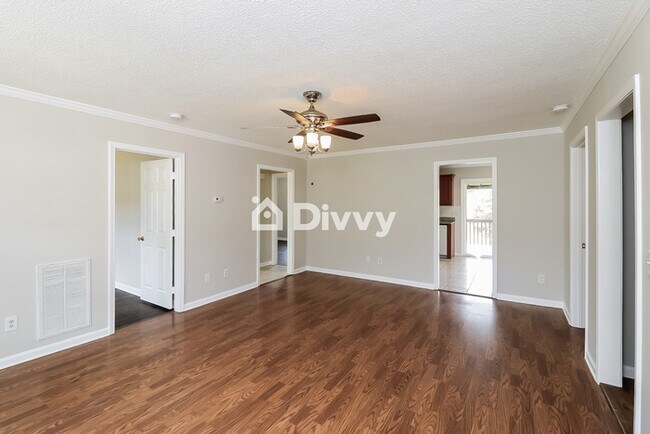 Foto del edificio - 156 Cook Rd NW, Calhoun, GA 30701, USA