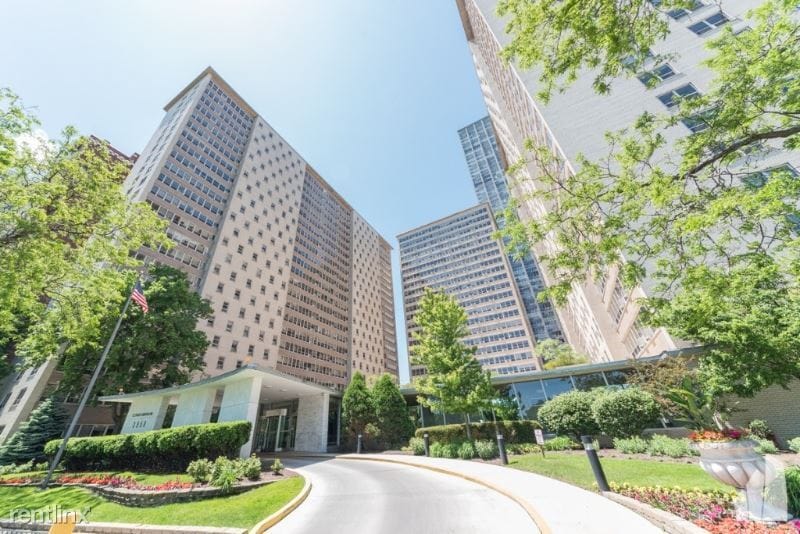 Primary Photo - 3940 N Lake Shore Dr