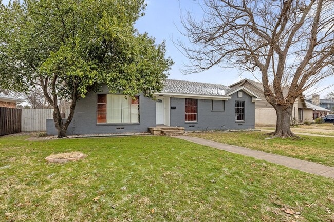 Building Photo - 2726 Blanton St