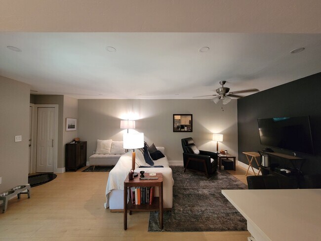 Foto del edificio - 3160 Seasons Way