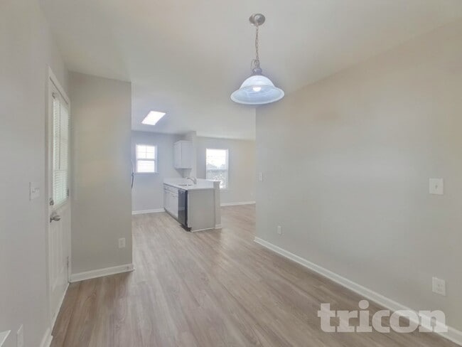 Building Photo - 345 Hunslet Cir