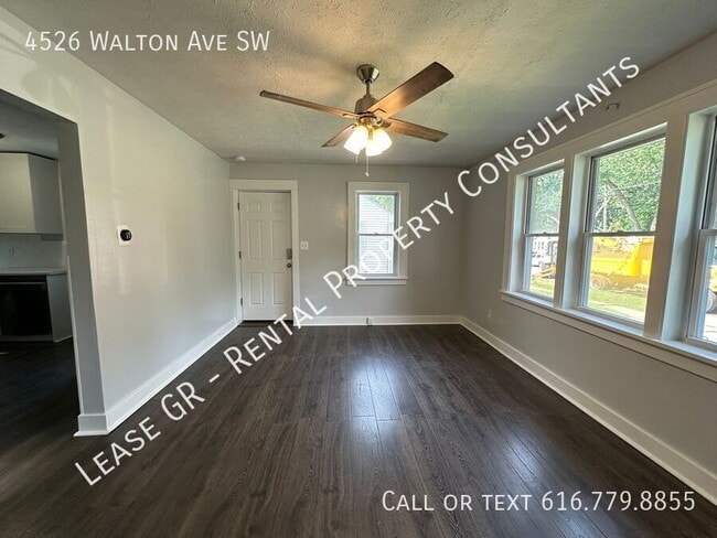 Building Photo - Four Bedroom Single Family Home in Wyoming!