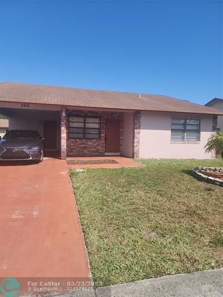 Foto principal - 244 NW 12th Ct