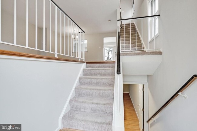 Building Photo - 7306 St Johns Ct