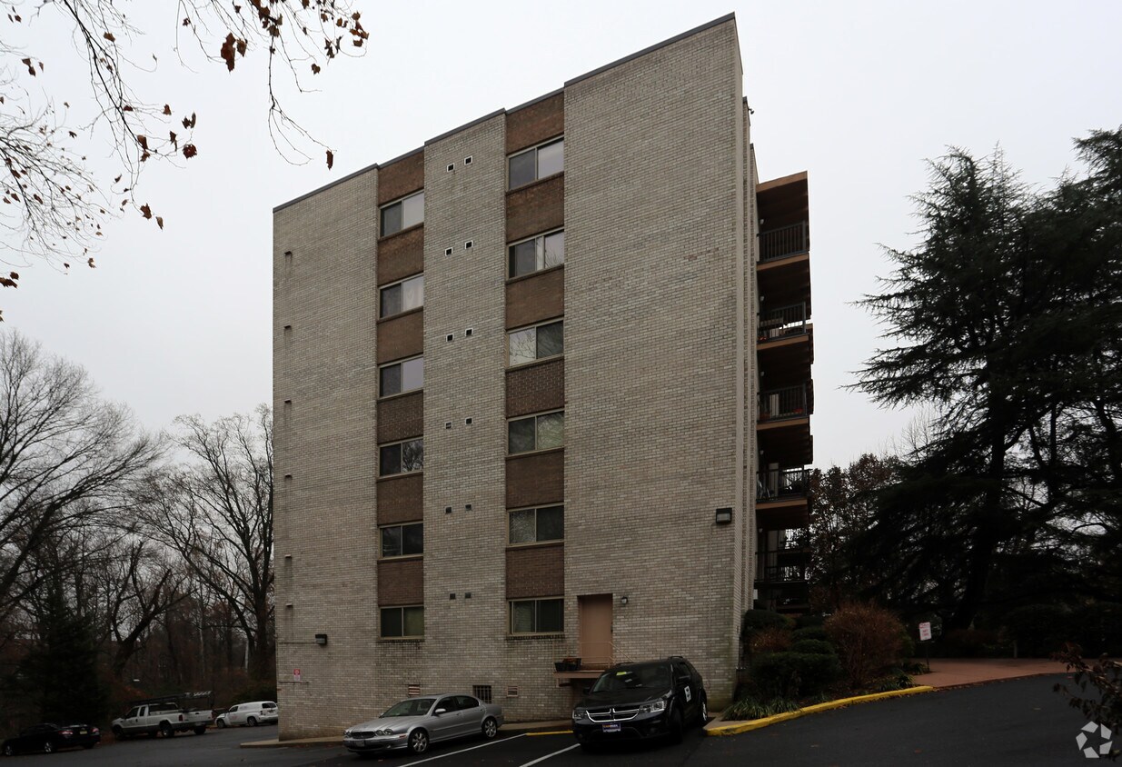 Foto del edificio - Garland Towers
