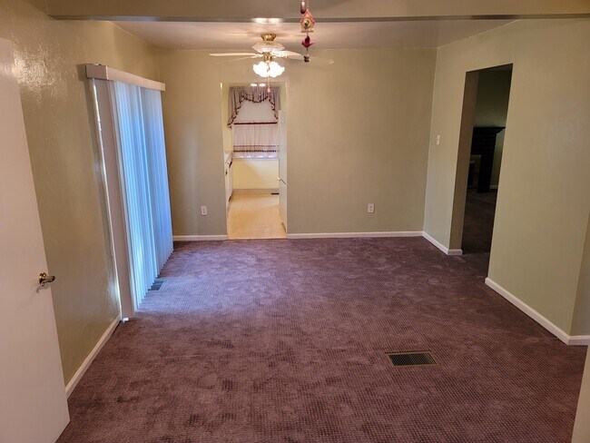 Foto del edificio - 1325 Ohioview Dr