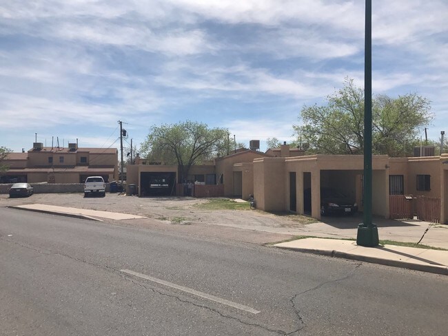 Foto del edificio - 8100 Alameda Ave