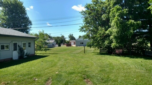Primary Photo - 164 Adams St