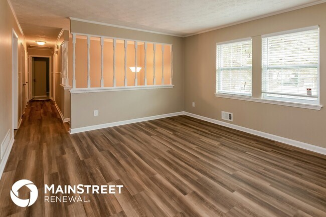 Foto del edificio - 8295 Englewood Trail