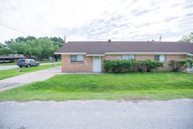 Building Photo - 3011 Orange St