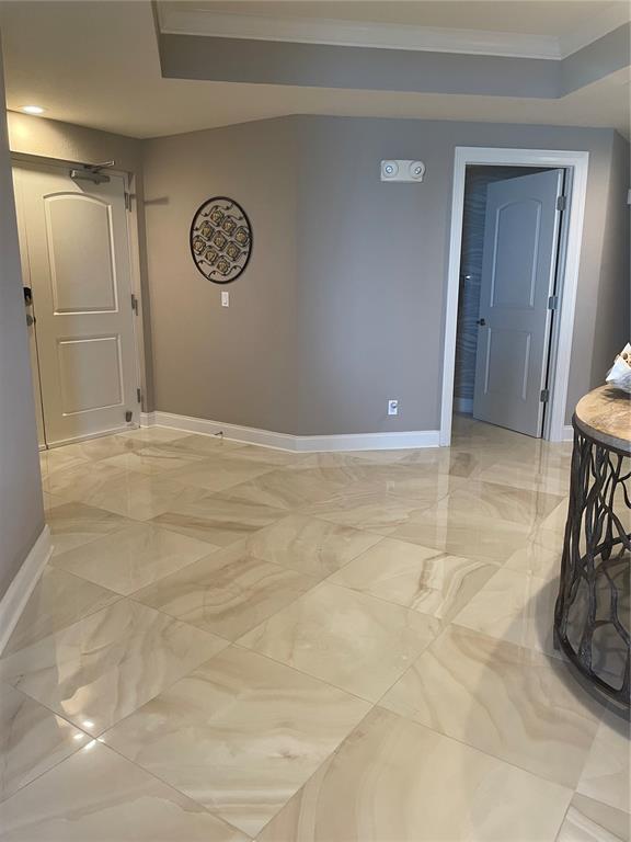 Building Photo - 6025 Sun Blvd