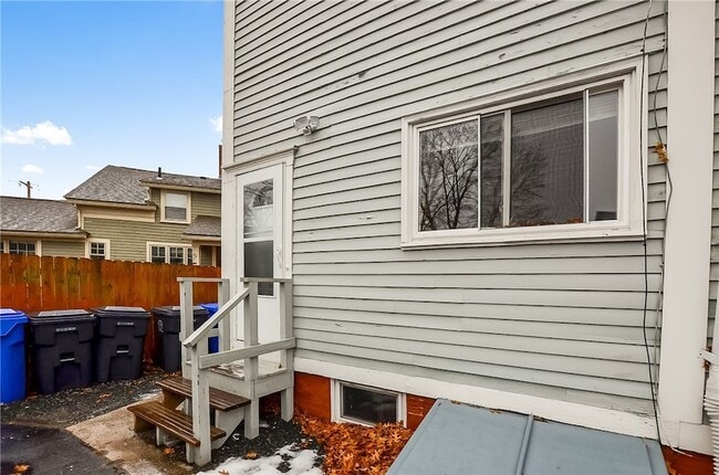 Foto del edificio - 292 Pleasant St