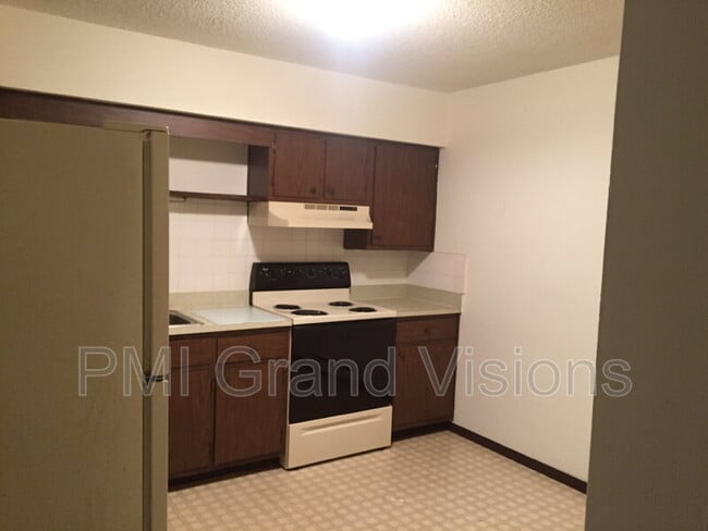 Building Photo - 333 Southland Dr
