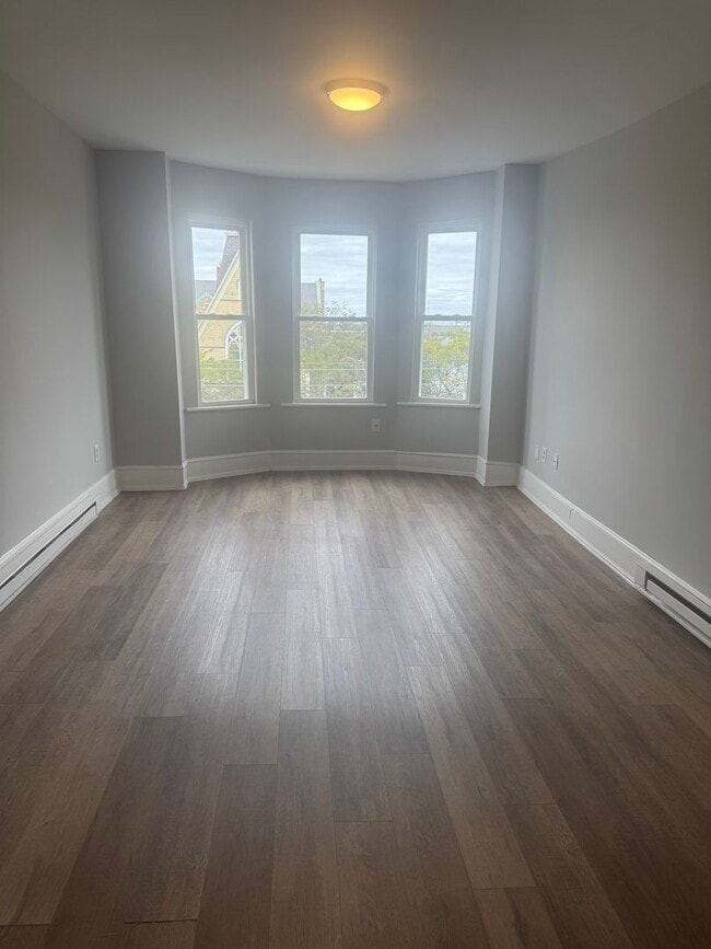 Foto del edificio - Recently Renovated 1 Bedroom Apartment -- ...