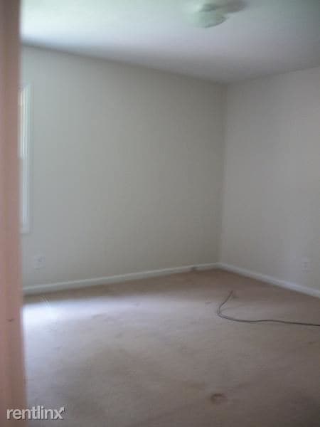 Building Photo - 2 br, 1 bath  - 1016 Brownlea Dr