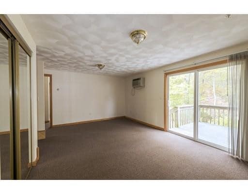 Primary Photo - 35 Rosewood Dr