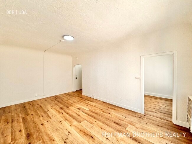 Foto del edificio - 739 Normandie Ave