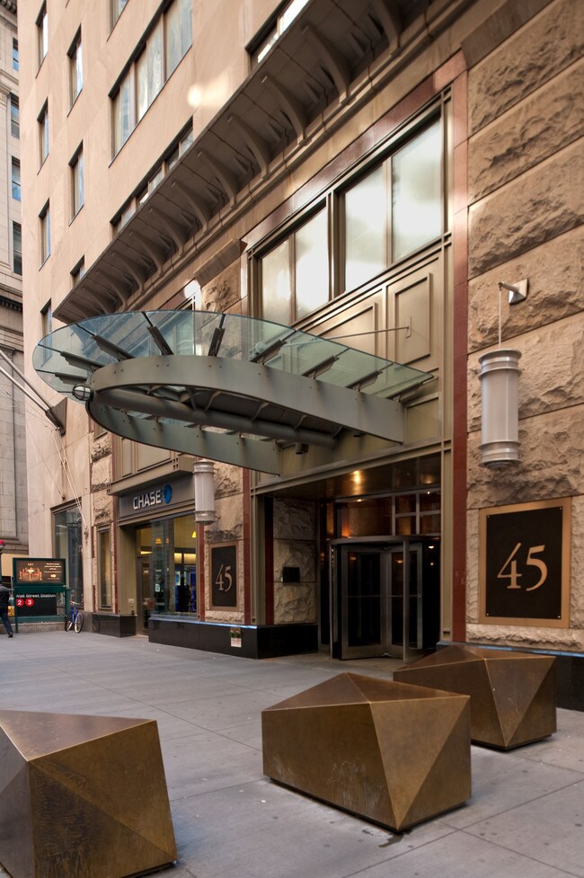 45 Wall St Apartments New York, NY