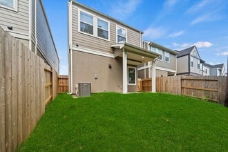 Building Photo - 527 Pk Hl Ct