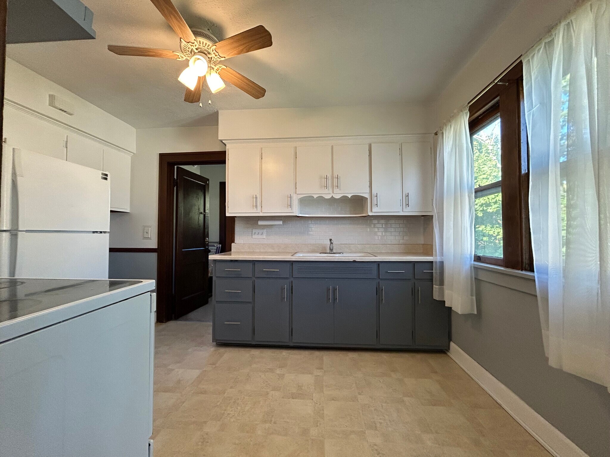 4406 Gifford Ave Cleveland, OH 44109 – photo 5