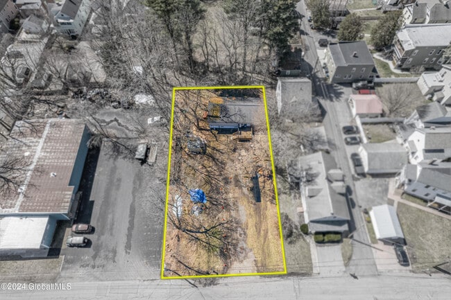 Building Photo - 99 1/2 Walworth St