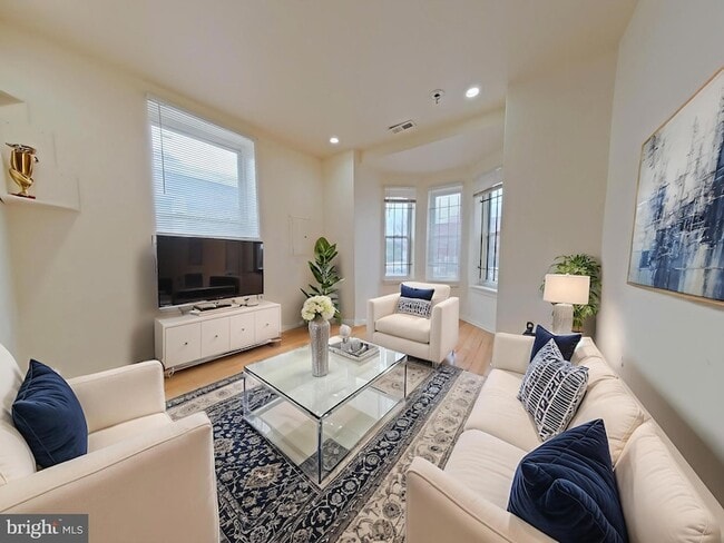 Photo - 1422 Willington St Townhome