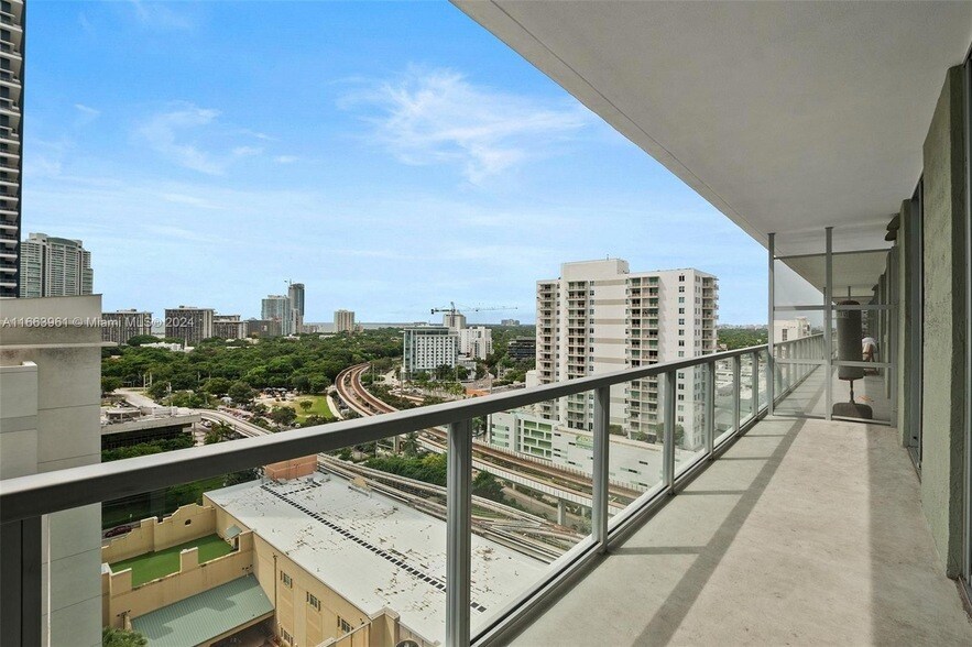 Foto principal - 79 SW 12th St