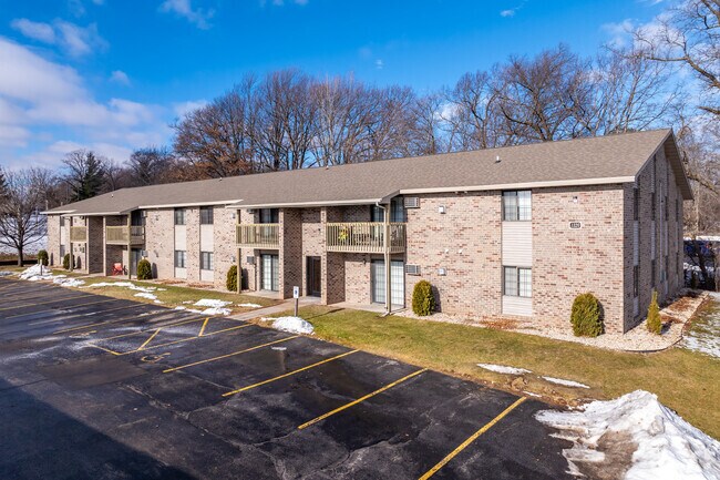 Foto principal - Mission Hill Apartments