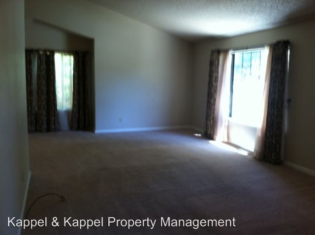 Building Photo - 3074 Pecan Cir