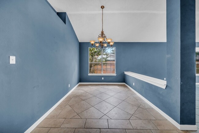 Foto del edificio - 15007 Chestnut Falls Dr