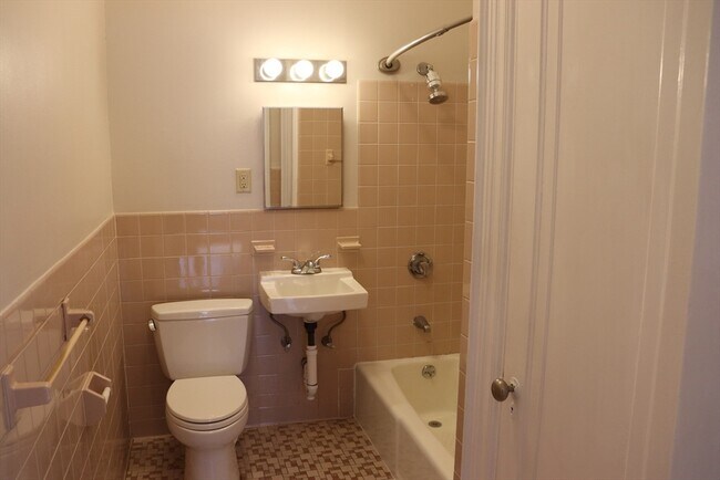 Foto del edificio - 232 Newbury St