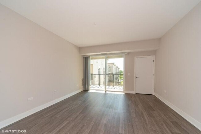 Foto del edificio - 1 bedroom in OAKBOOK TERRACE IL 60181