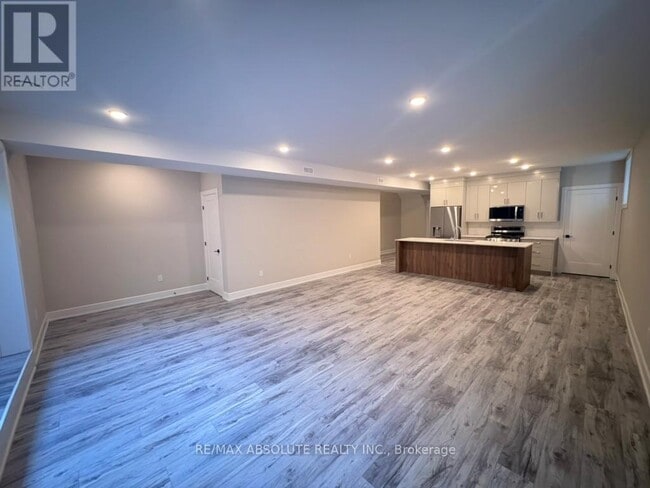 Photo du bâtiment - 613-613 Parkview Rd