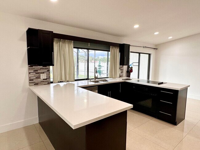 Foto del edificio - 10213 SW 1st Ct