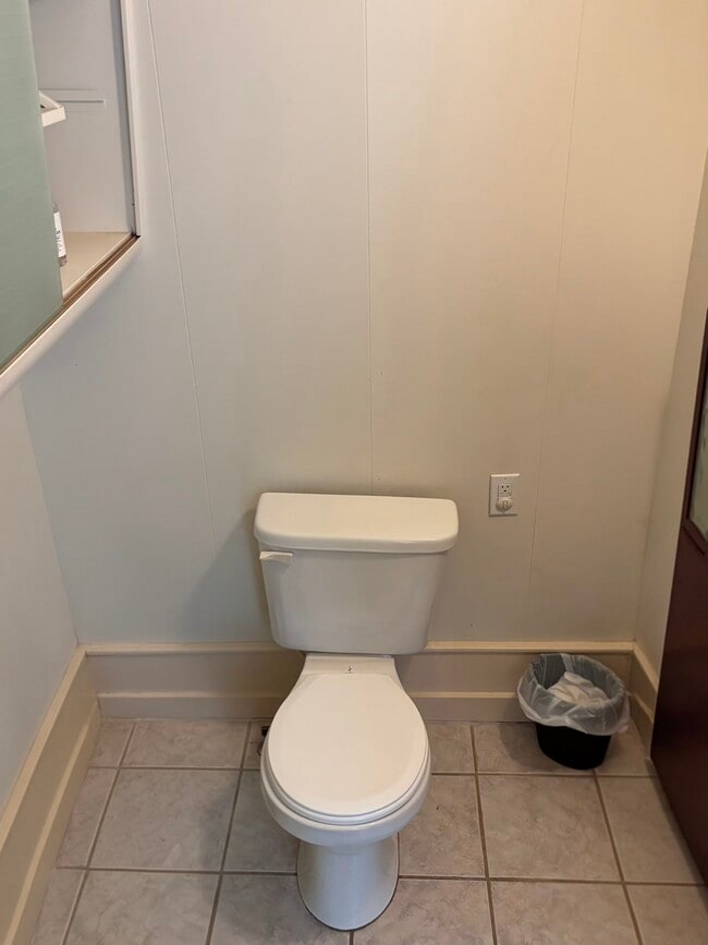 bathroom 1 - 20 Short Ave