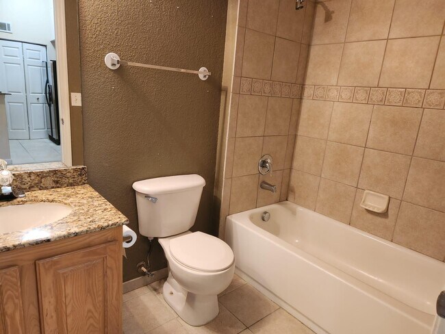 Foto del edificio - 221 SW Palm Dr