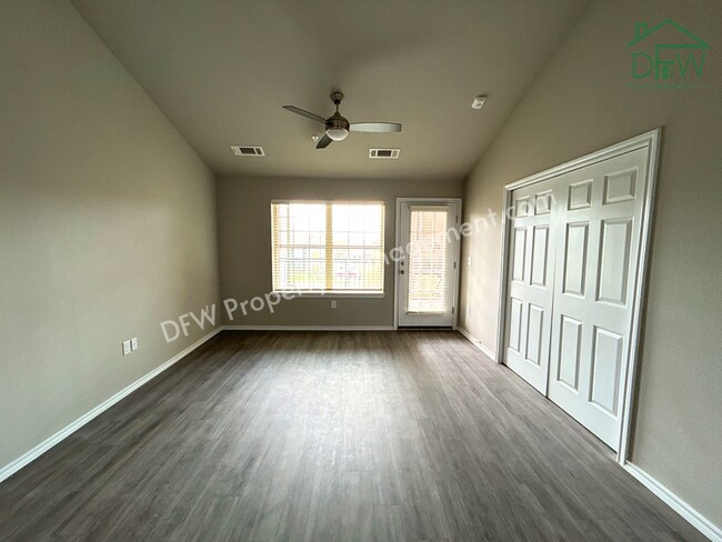 Foto del edificio - For Lease: Modern 1BR Oasis in the Heart of Dallas
